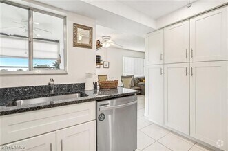 Building Photo - 3655 Boca Ciega Dr