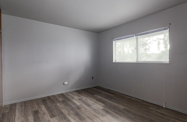 Building Photo - 101 McLane Ave