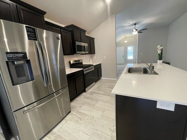 Foto del edificio - 3 bed Yukon