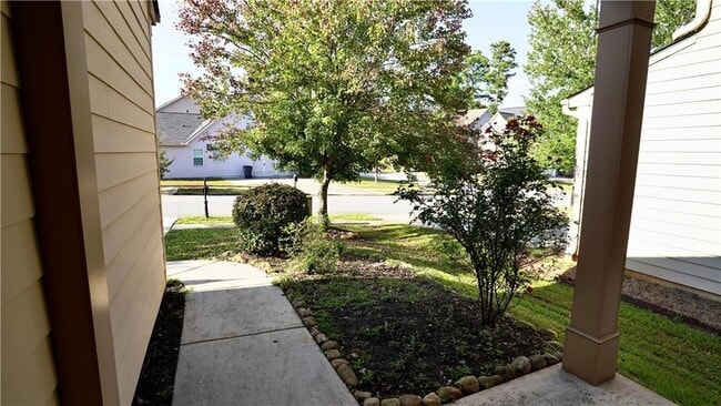 Foto del edificio - 2200 Atkinson Park Dr