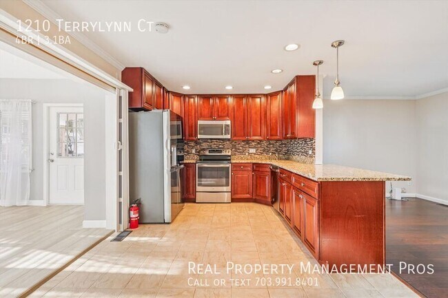 Photo - 1210 Terrylynn Ct House