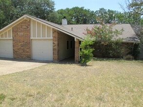 Building Photo - 8111 Ceberry Dr
