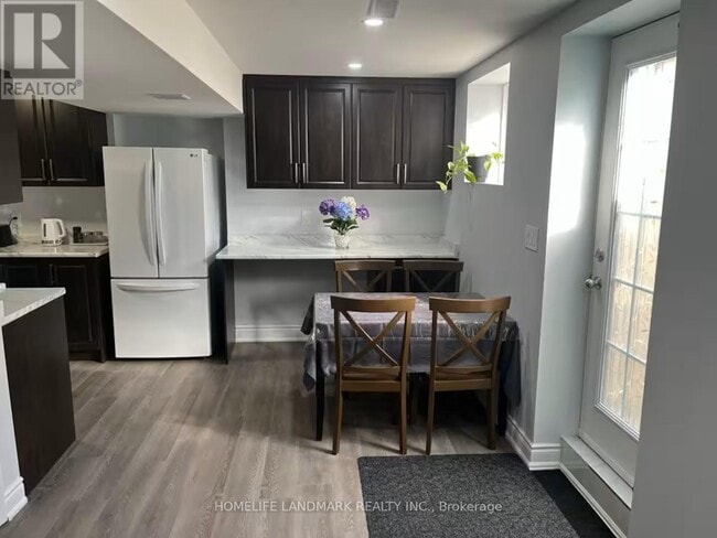 Building Photo - 794 Biggar Heights