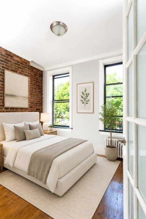Building Photo - 248 Mott St