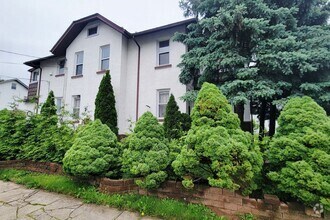 Building Photo - 86 E Fort Lee Rd