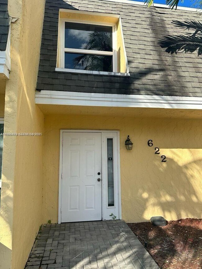 Foto del edificio - 622 SW 1st St