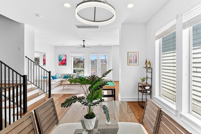 Photo - 5227 Nett St House