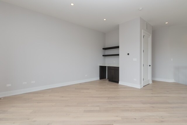 Building Photo - 2034 N Avondale Ave