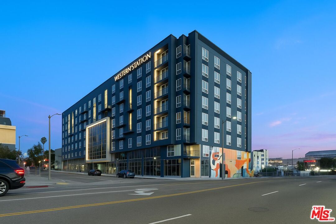 Foto principal - 800 Western Ave