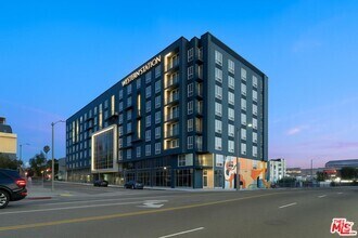 Building Photo - 800 Western Ave