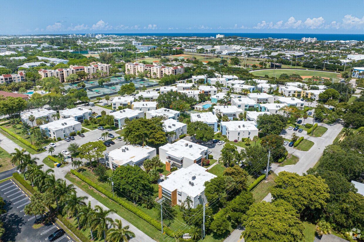 Entrance - Town & Country Estates Condos