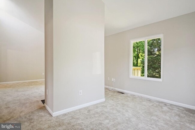 Building Photo - 8209 Idylwood Rd