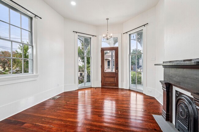 Foto del edificio - 2644 Lepage St
