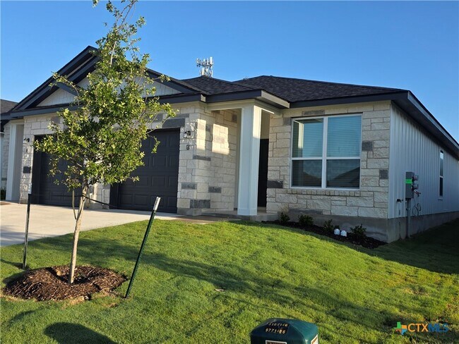 Building Photo - 3805 Sugar Hackberry Trl