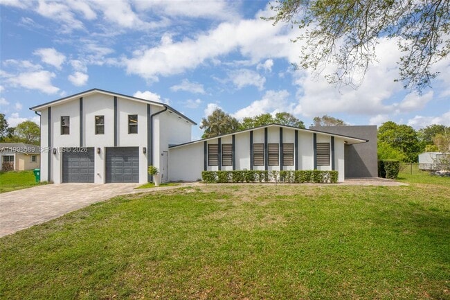 Foto del edificio - 17101 SW 48th St