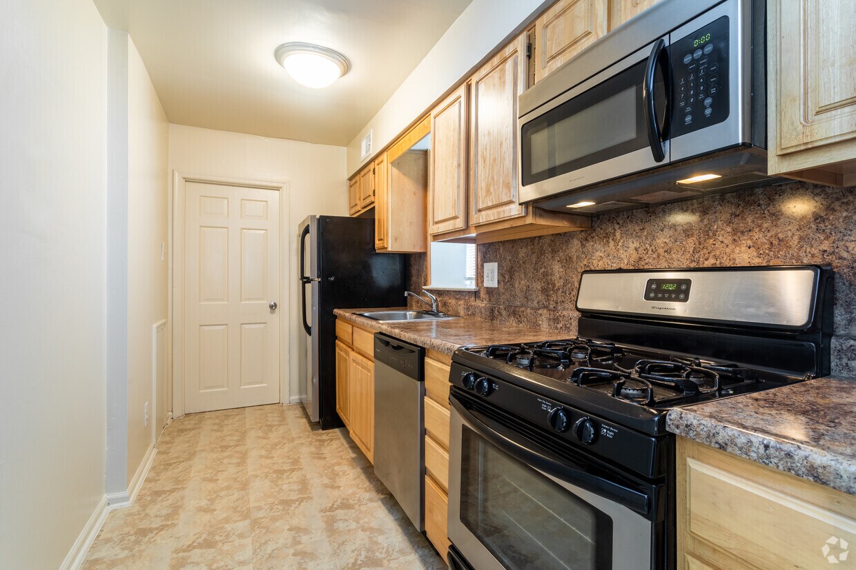 Brookshire Trace Townhomes & Duplexes 3 Brookshire Ter Philadelphia