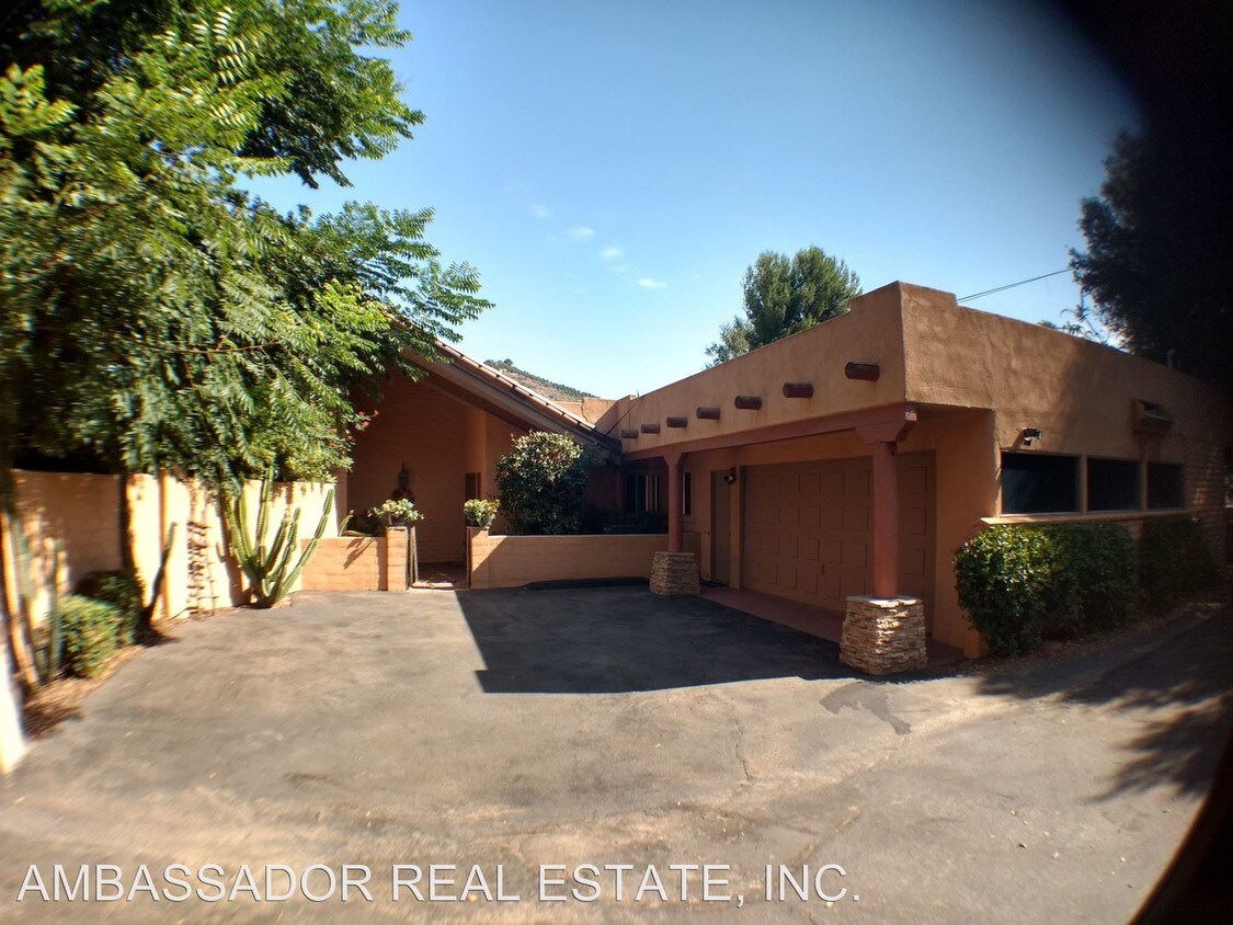 Foto principal - 9006 Old Castle Rd