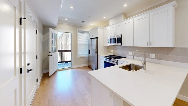 Building Photo - 166 Allston St