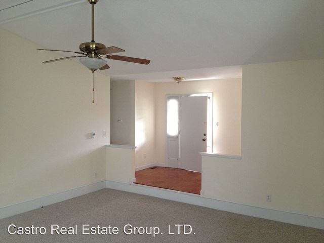 Building Photo - 201 University Dr