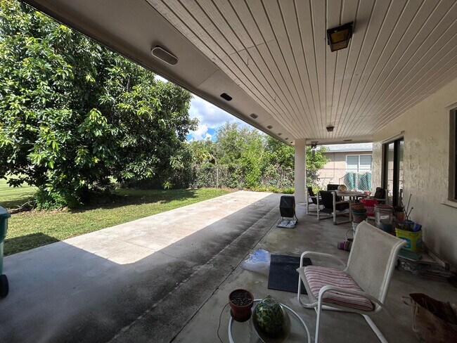 Foto del edificio - 11641 SW 50th St