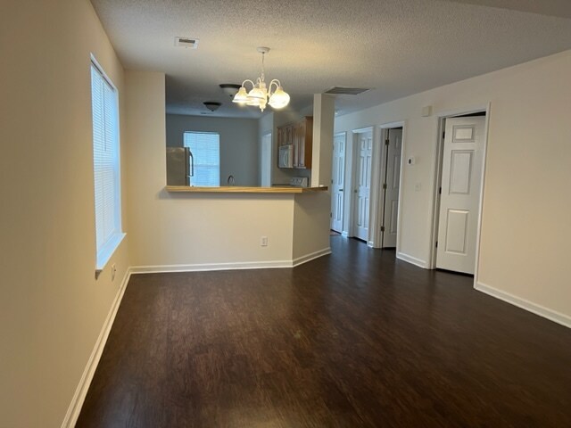 Building Photo - 527 Providence Crossing Dr