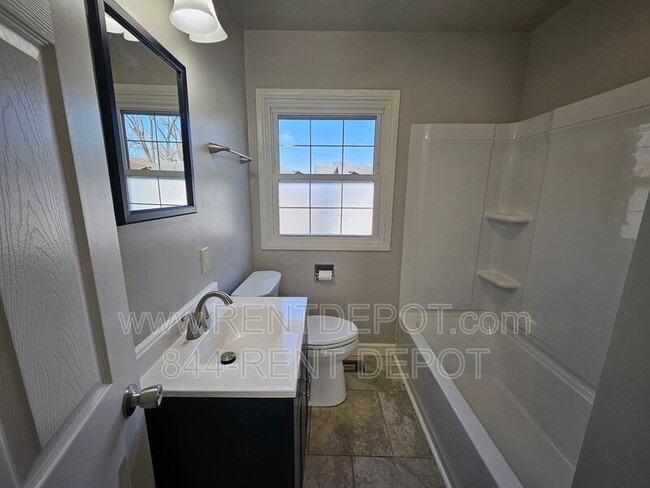 Foto del edificio - 925 N Kelsey Ave