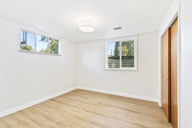 Building Photo - 2429 S Corona St