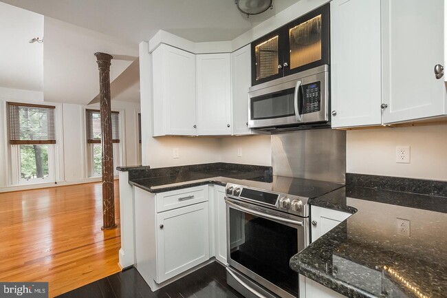 Foto del edificio - 618 S Hanover St