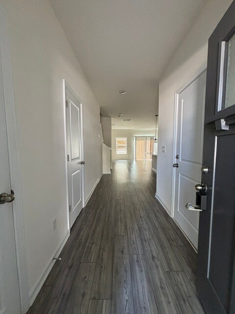 Building Photo - 2645 Aubrey St