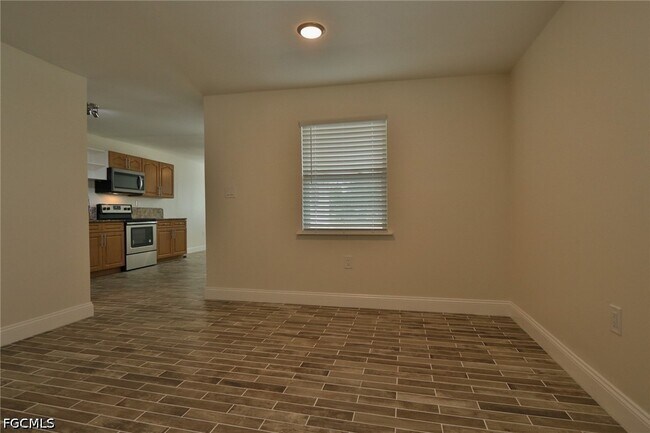 Foto del edificio - 11 California Rd