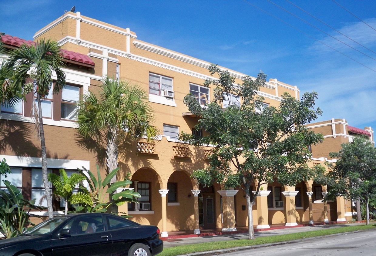 Golfview Apartments - Dakab Apartments