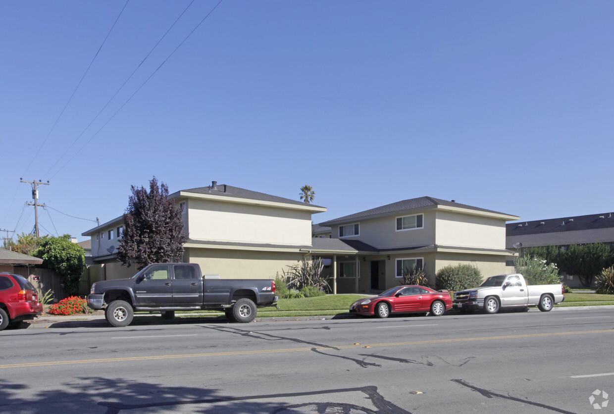 Primary Photo - 1000 W Alisal St