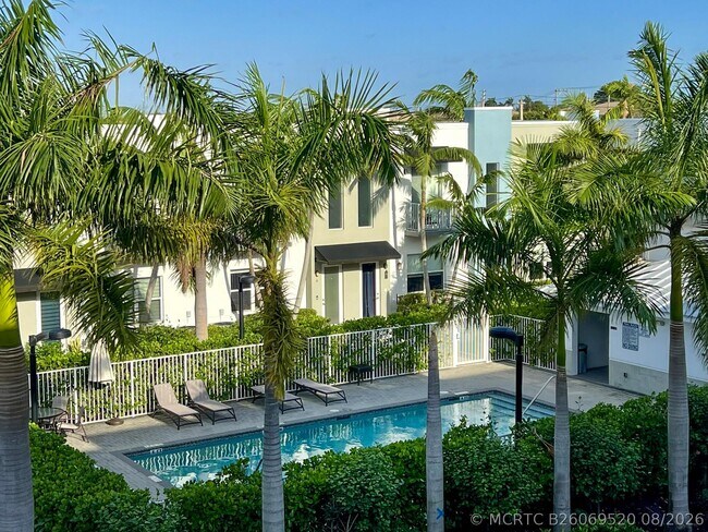 Foto del edificio - 405 NE 35th Ct