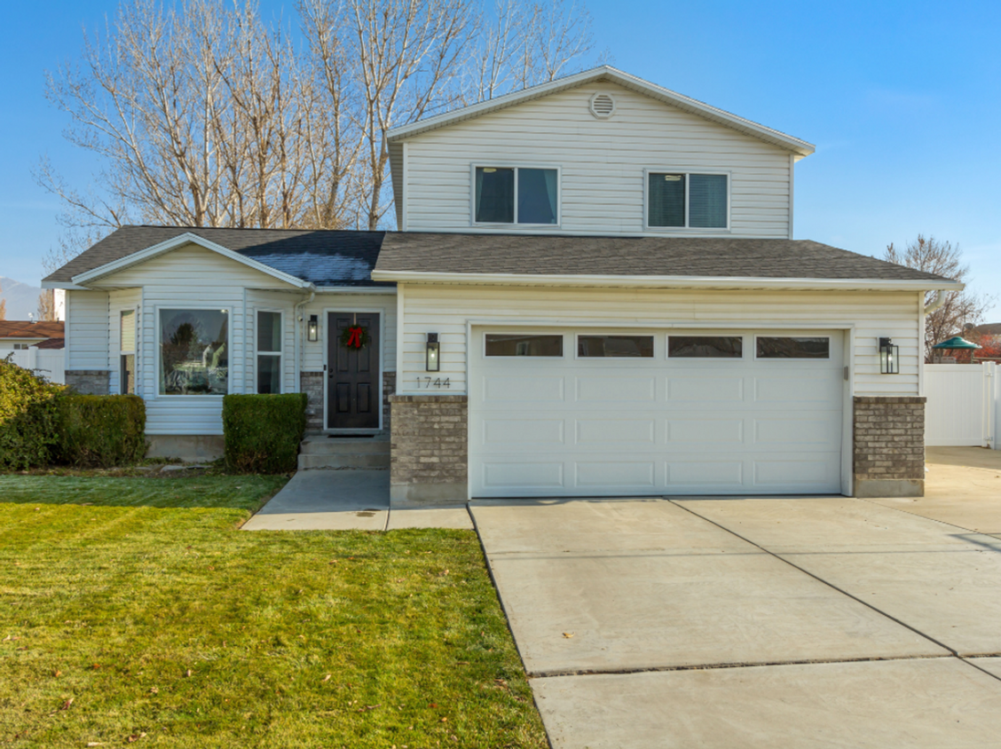 Primary Photo - Newly remodeled home in Lehi!