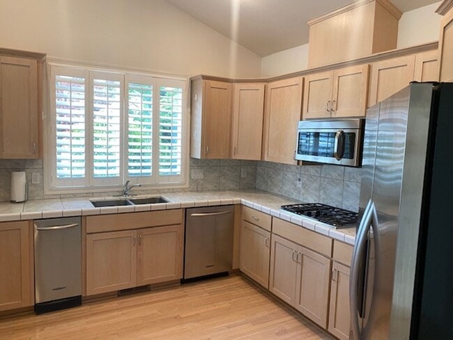 Building Photo - 3631 Fieldbrook Ave