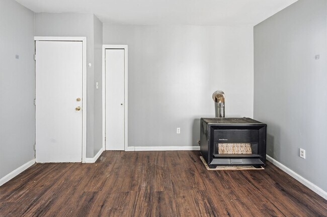 Foto del edificio - 391 Rivet St