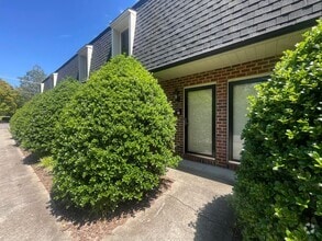 Building Photo - 345 8th Ave Dr NW