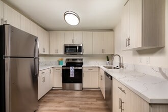 Building Photo - Shadowridge Woodbend