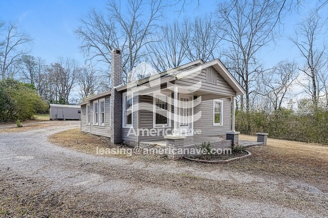 Building Photo - 917 School Terrace