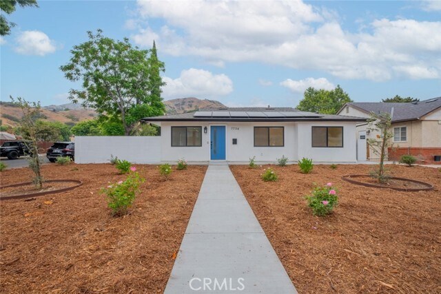 Foto principal - 7734 N Glenoaks Blvd