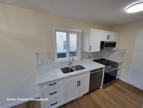 Building Photo - 2018 Garnett Way NW