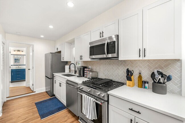 Foto del edificio - 659 S Peachtree St