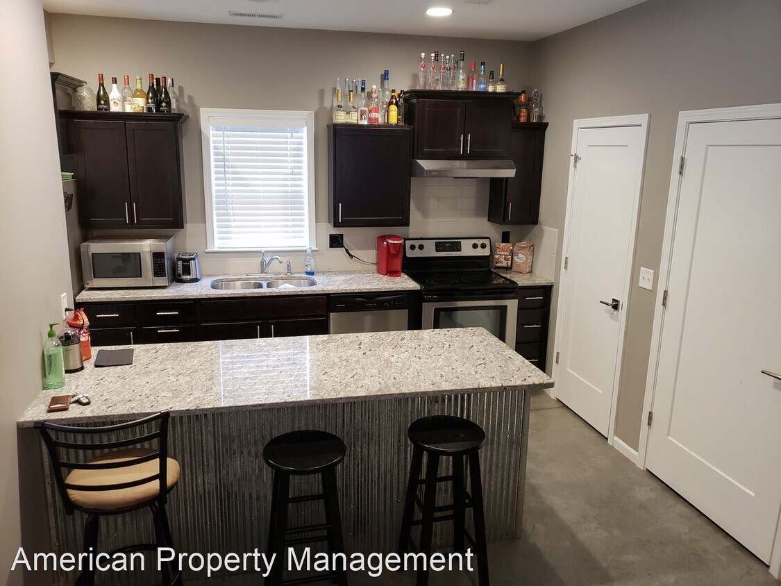Foto principal - 4 br, 4.5 bath House - 910 Osage St. B