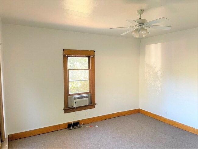 Foto del edificio - 405 3rd Ave SE