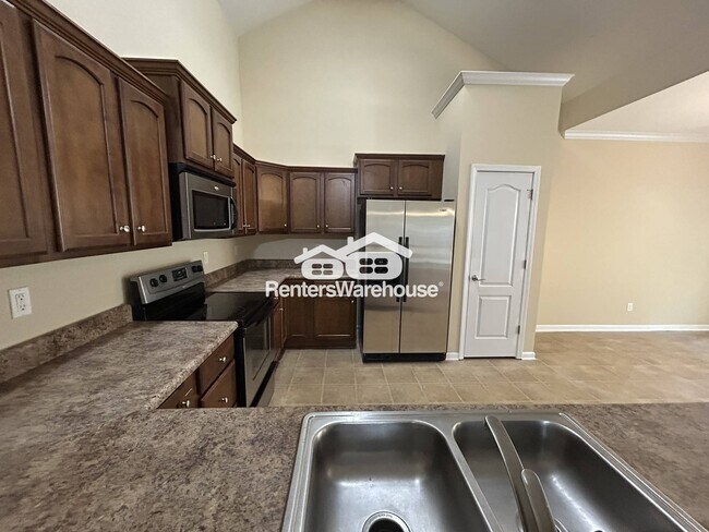 Building Photo - 6120 Edgefield Ln