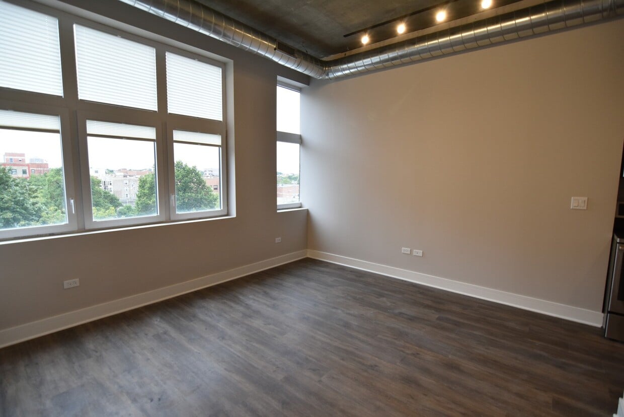 Foto del edificio - 3810 N Broadway