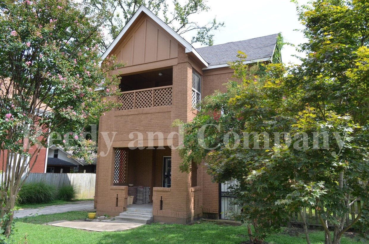 FIRST MONTH FREE; Adorable Duplex in Cross... - FIRST MONTH FREE; Adorable Duplex in Cross...