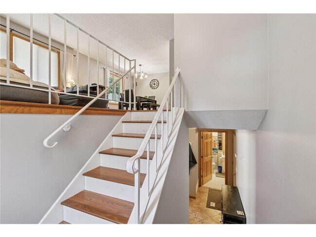 Building Photo - 2265 Oregon Ct