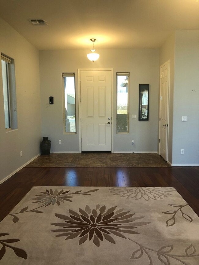 Building Photo - 4 Bedroom 2 Bath in Granville