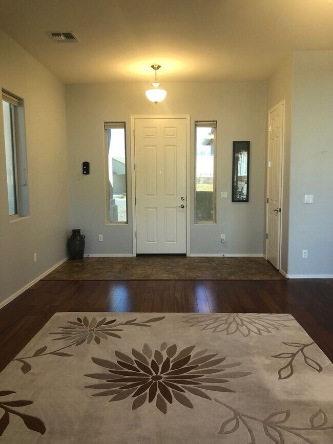 Foto del edificio - 4 Bedroom 2 Bath in Granville